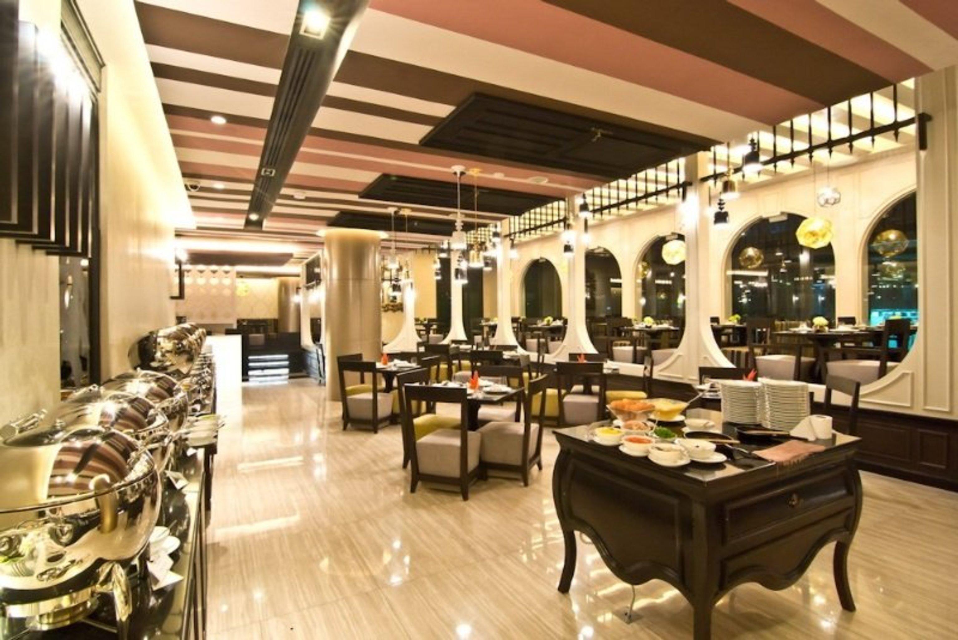 Tsix5 Hotel Pattaya Buitenkant foto