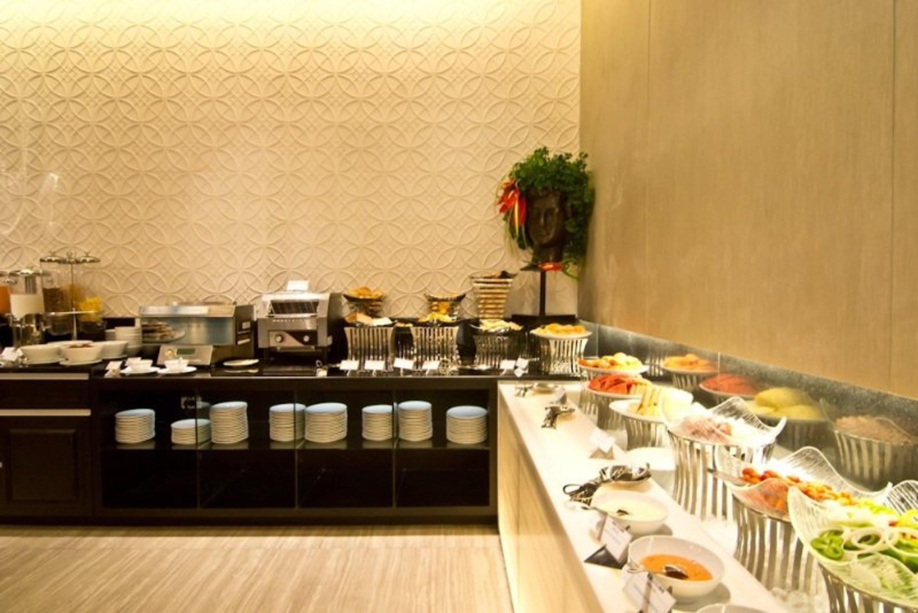 Tsix5 Hotel Pattaya Buitenkant foto
