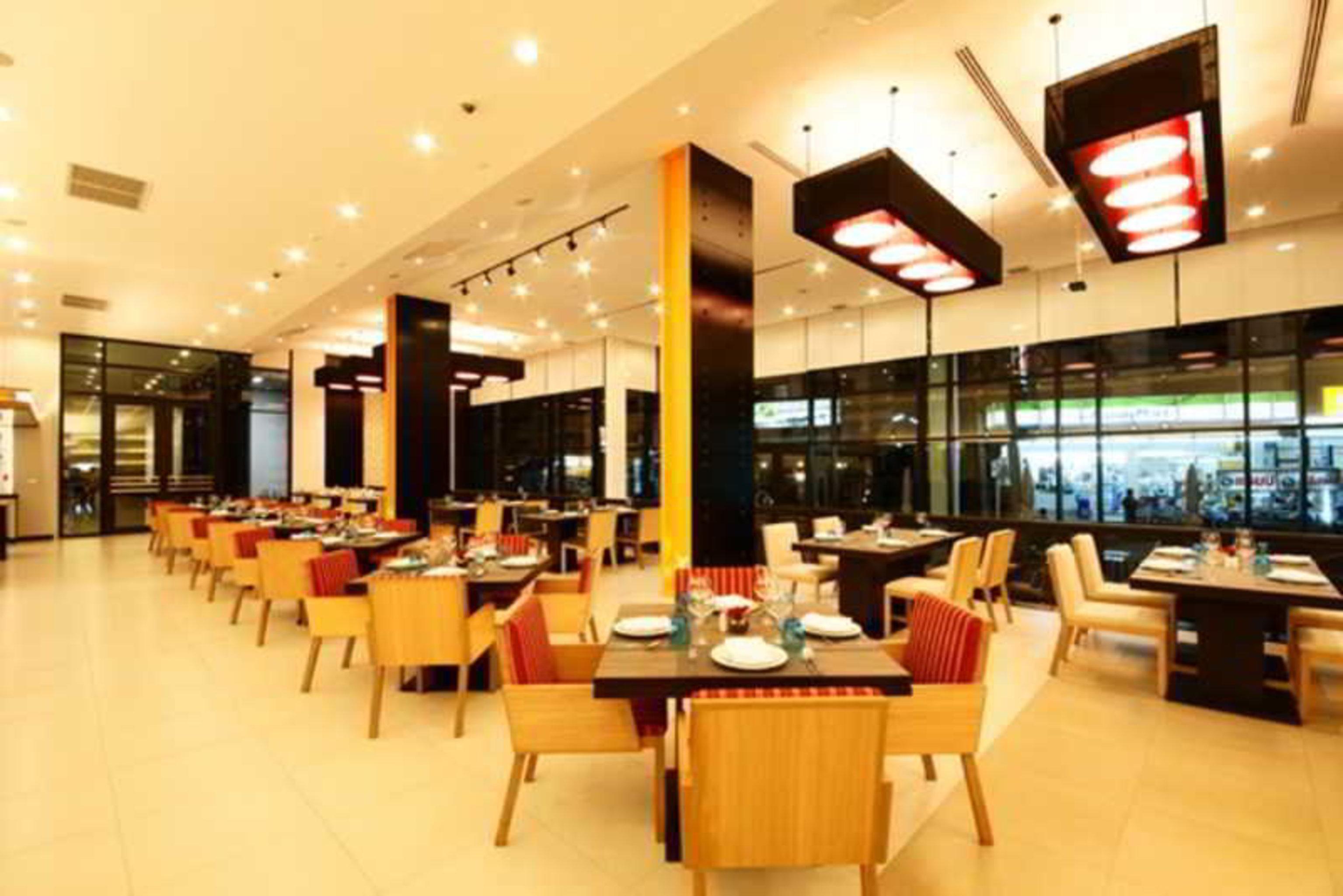 Tsix5 Hotel Pattaya Buitenkant foto