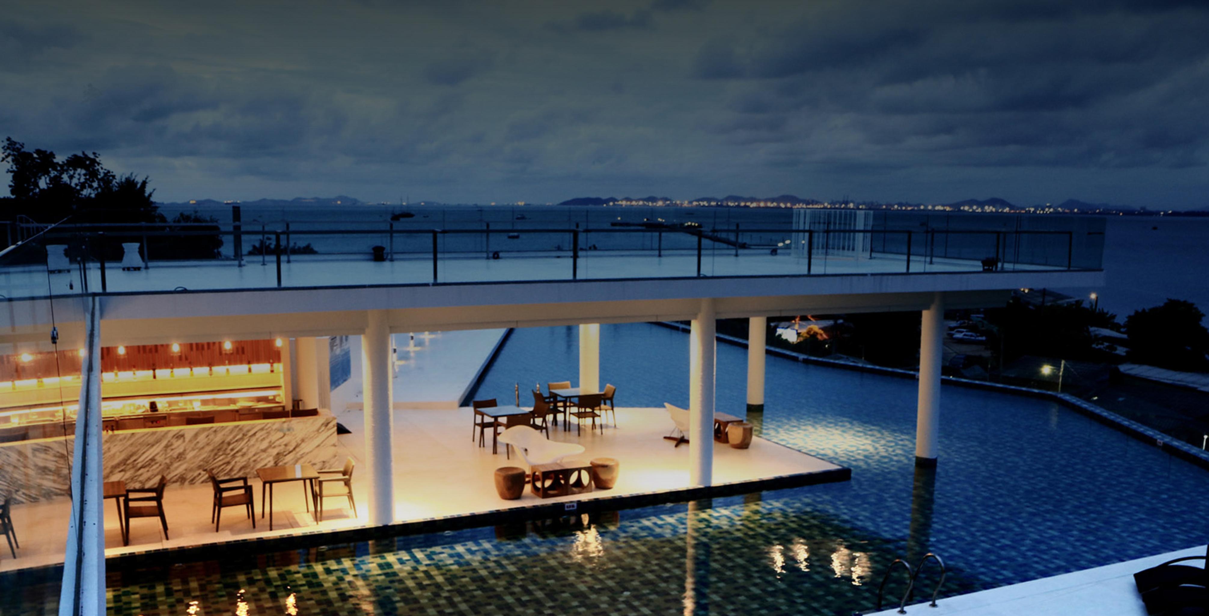 Tsix5 Hotel Pattaya Buitenkant foto