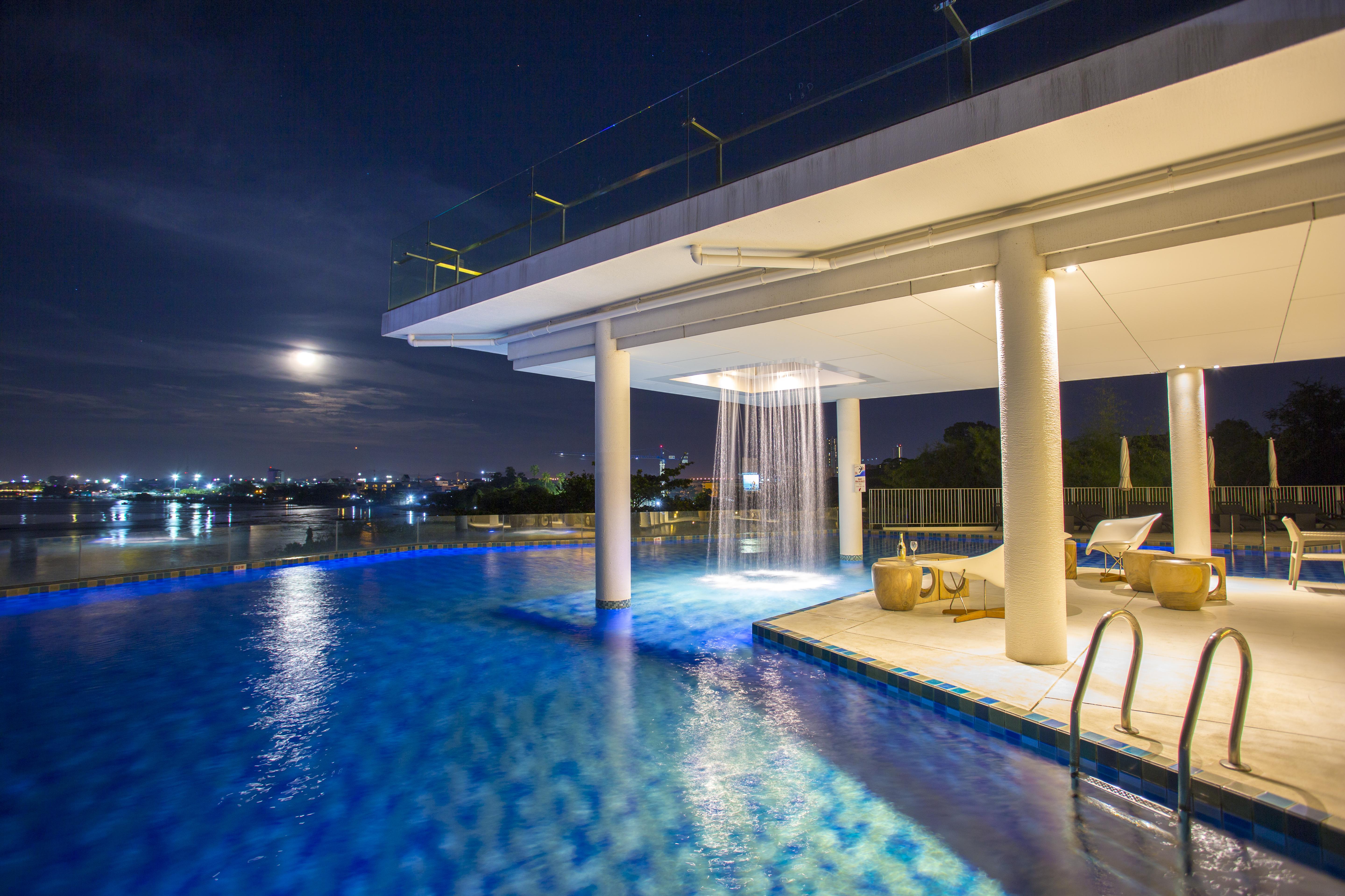 Tsix5 Hotel Pattaya Buitenkant foto
