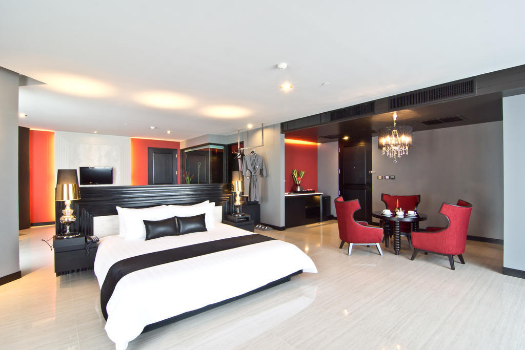 Tsix5 Hotel Pattaya Buitenkant foto