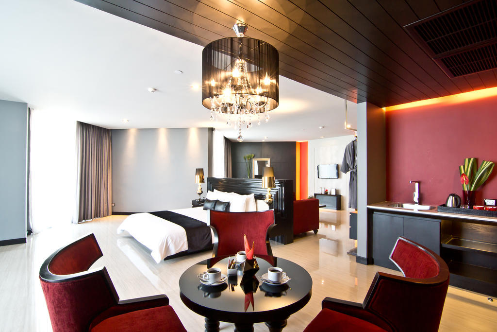 Tsix5 Hotel Pattaya Buitenkant foto