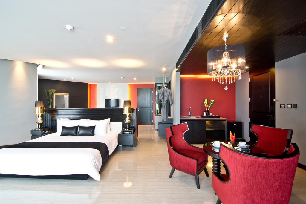 Tsix5 Hotel Pattaya Buitenkant foto