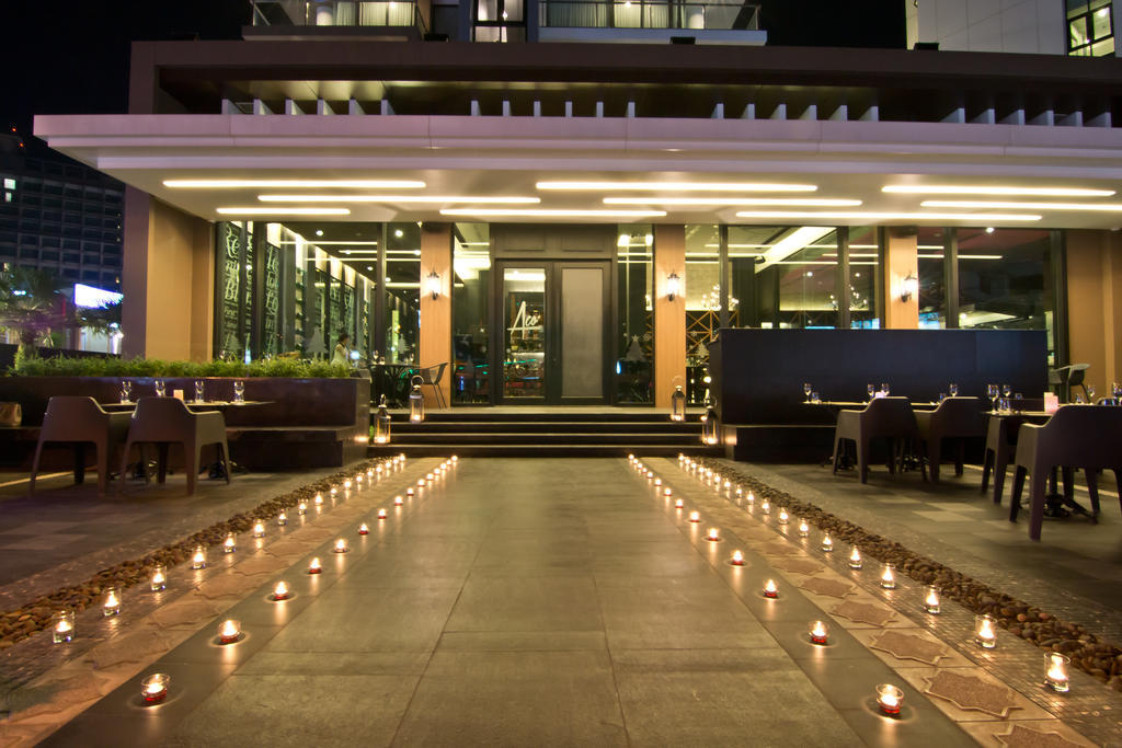 Tsix5 Hotel Pattaya Buitenkant foto